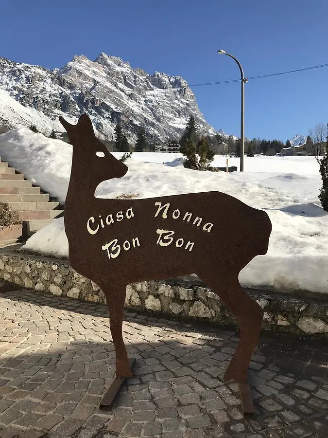 Ciasa Nonna Bon Bon Hotel Cortina d'Ampezzo 0*,  Italy